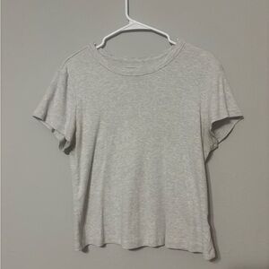 Old Navy Light Gray Short Sleeve Tee